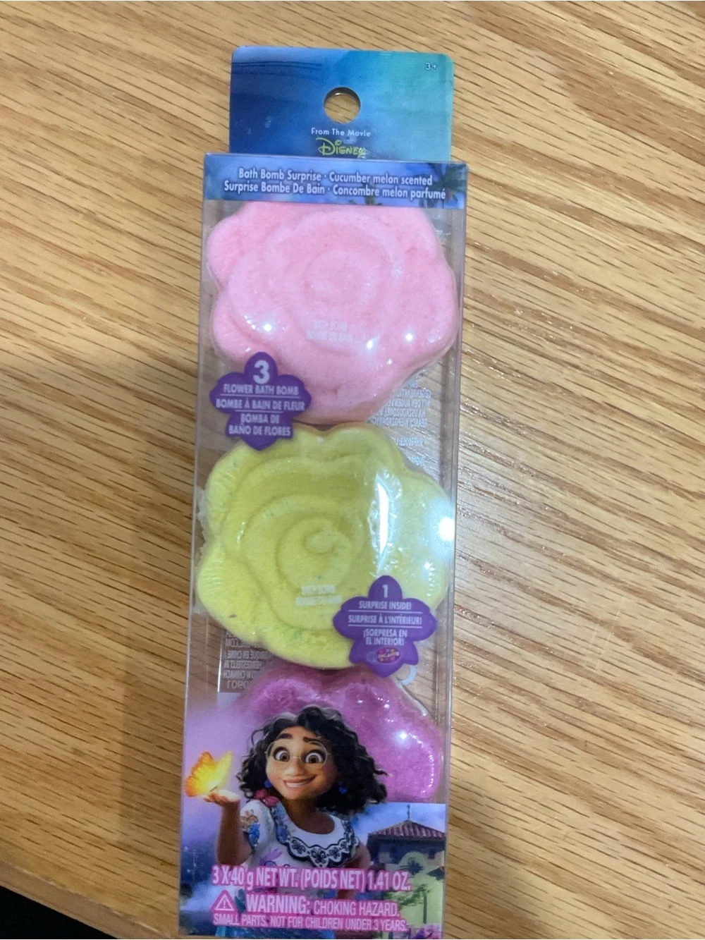 T195 - New character surprise bath bomb 3-pc set - Batman, Disney Princess, Enc